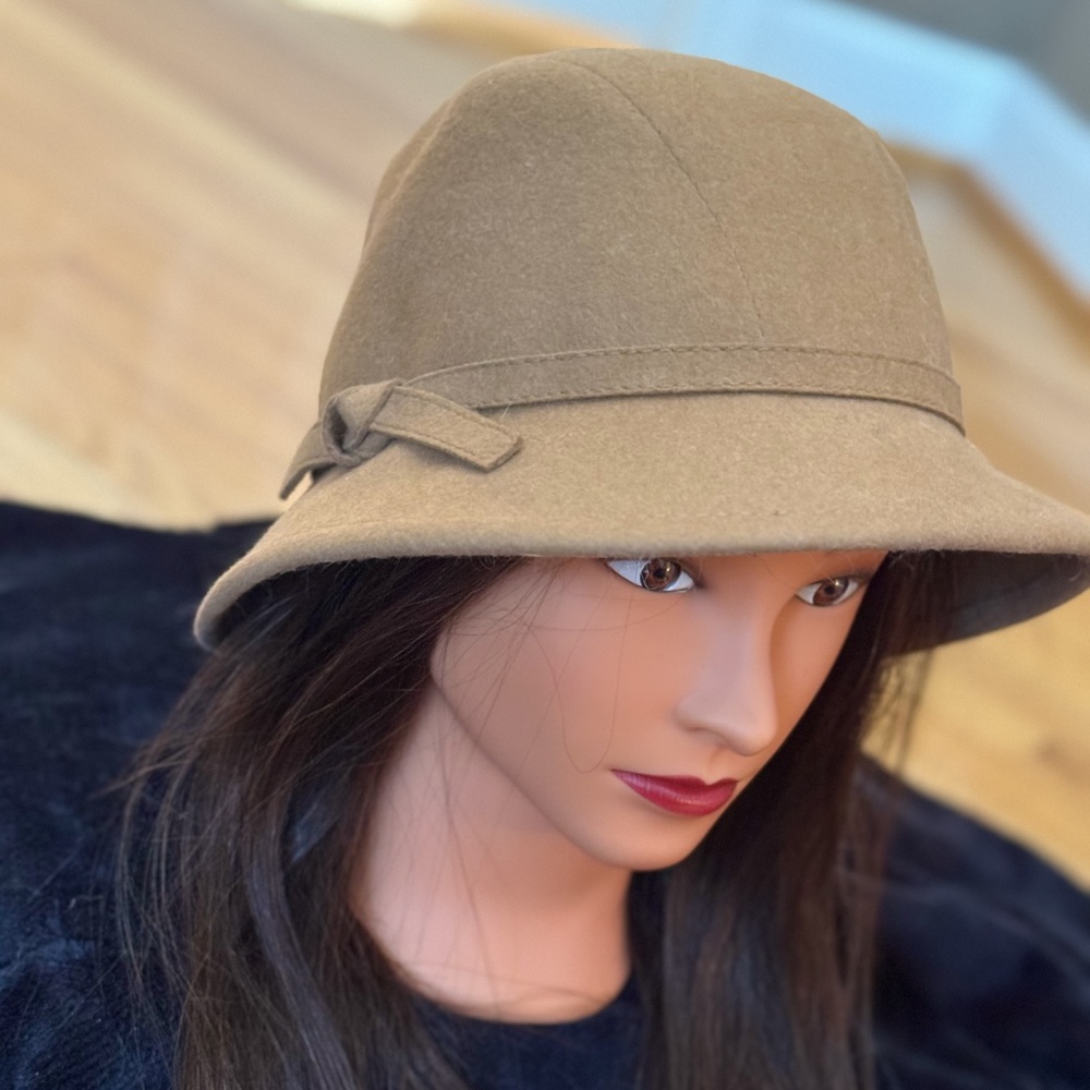 Tan Felt Hat
